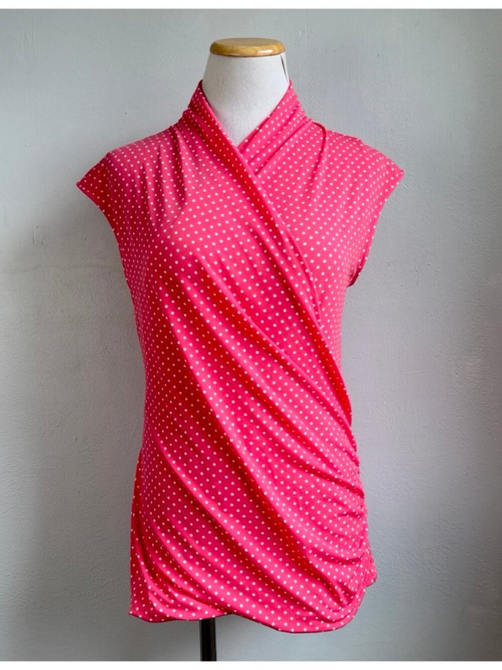 Chaus New York Top Size Small Pink Polka Dot Stretch Knit Cap Sleeves High Neck